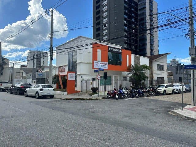 Foto 1 de Sala comercial à venda · Centro, Itajaí · 300 m²