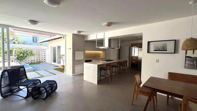 Foto 1 de Casa para locação com 441m² área total , Cabeçudas, Itajaí, SC