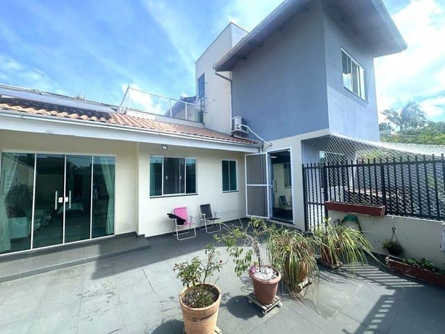 Foto 3 de Casa com 2 suítes + 2 dormitórios à venda, São Judas, Itajaí, SC