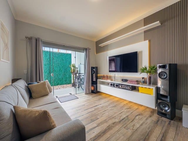 Foto 1 de Sobrado 1 suíte + 2 dorms à venda · São João, Itajaí · 160 m²